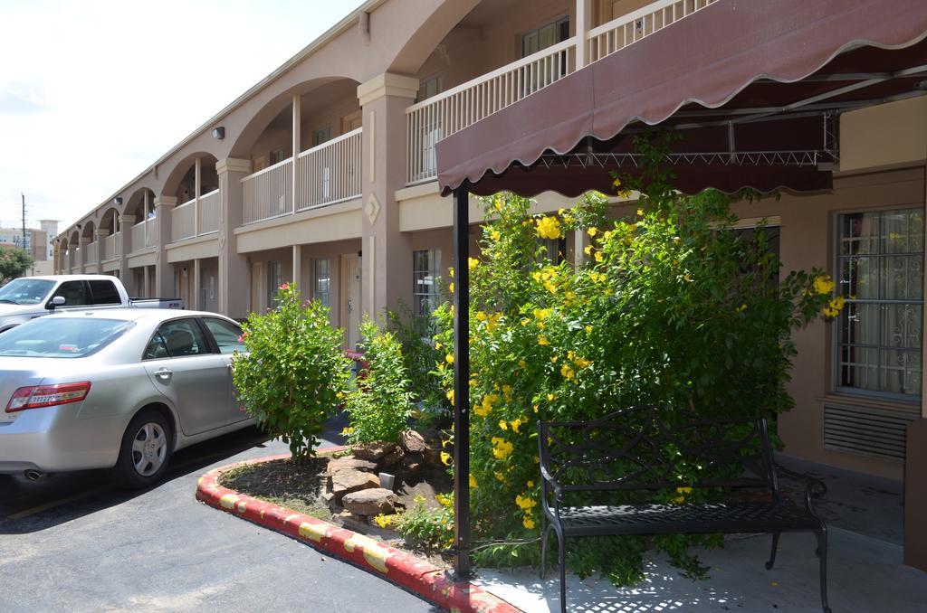Americas Best Value Inn-Near Nrg Park/Medical Center Хюстън Екстериор снимка